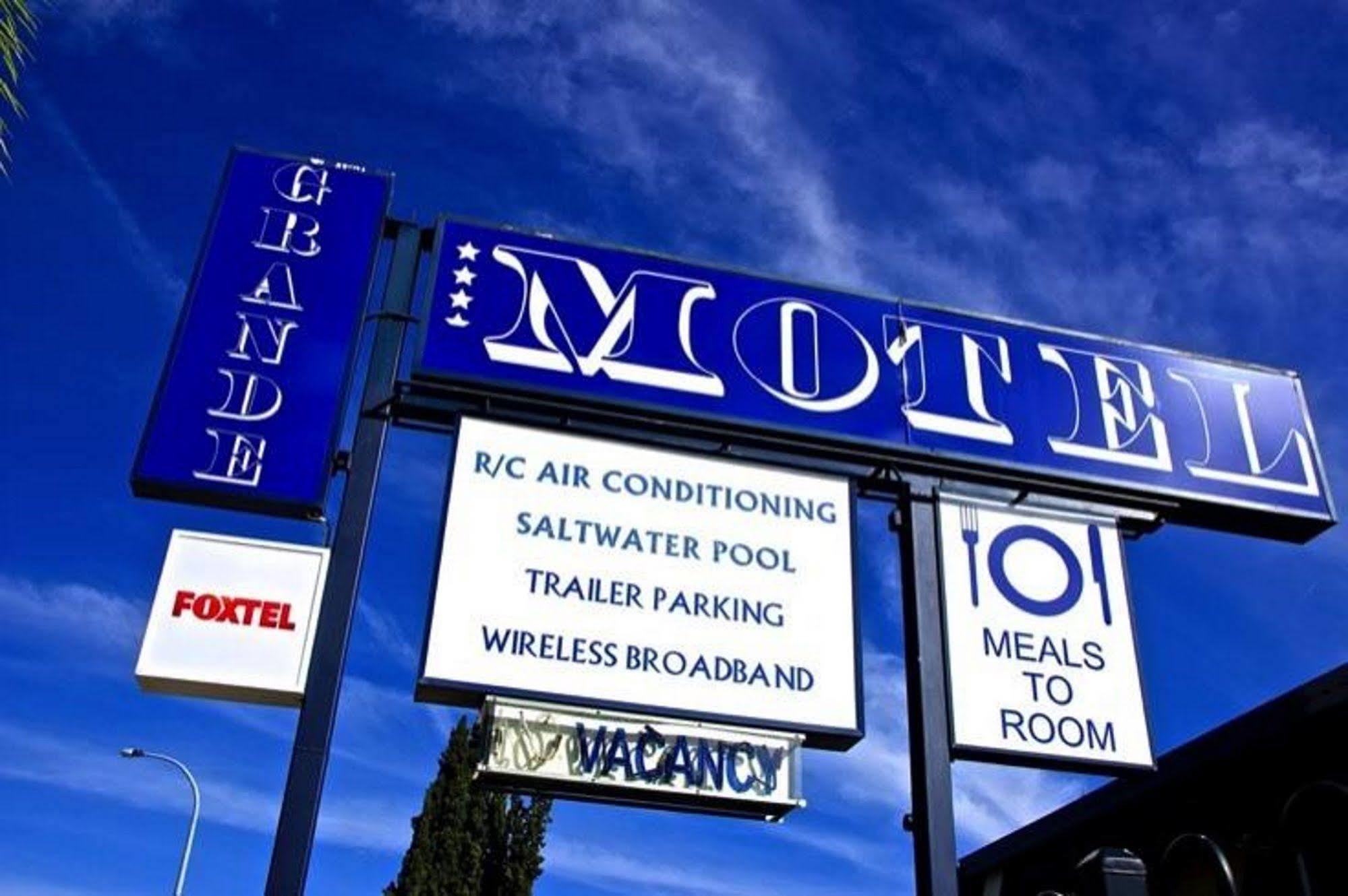 Motel Grande Tamworth Zewnętrze zdjęcie